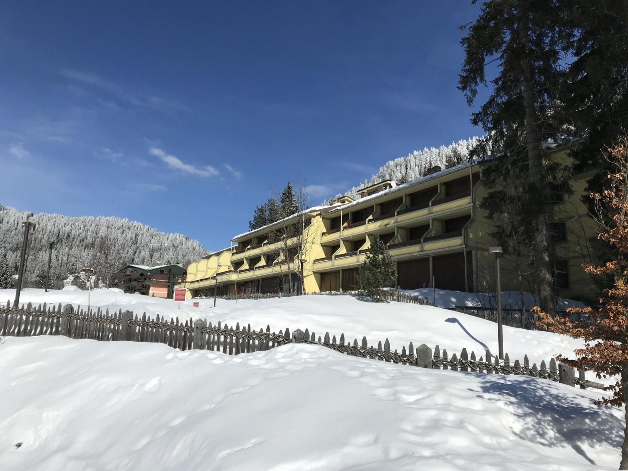 Residenza Silvana Madonna Eksteriør billede
